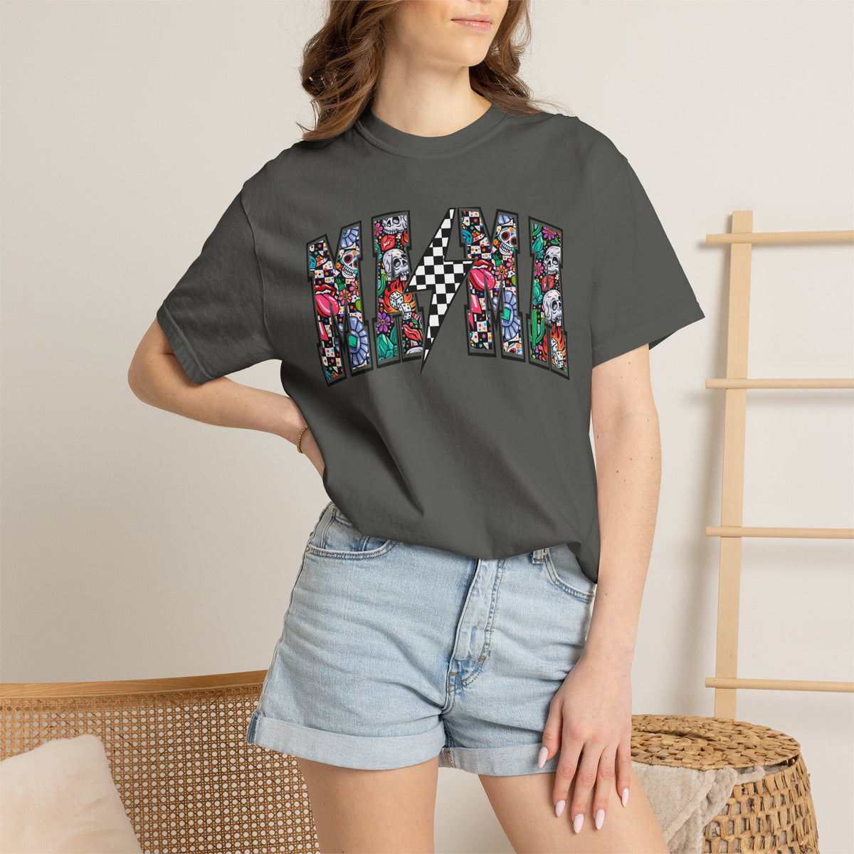 MAMA graphic tee
